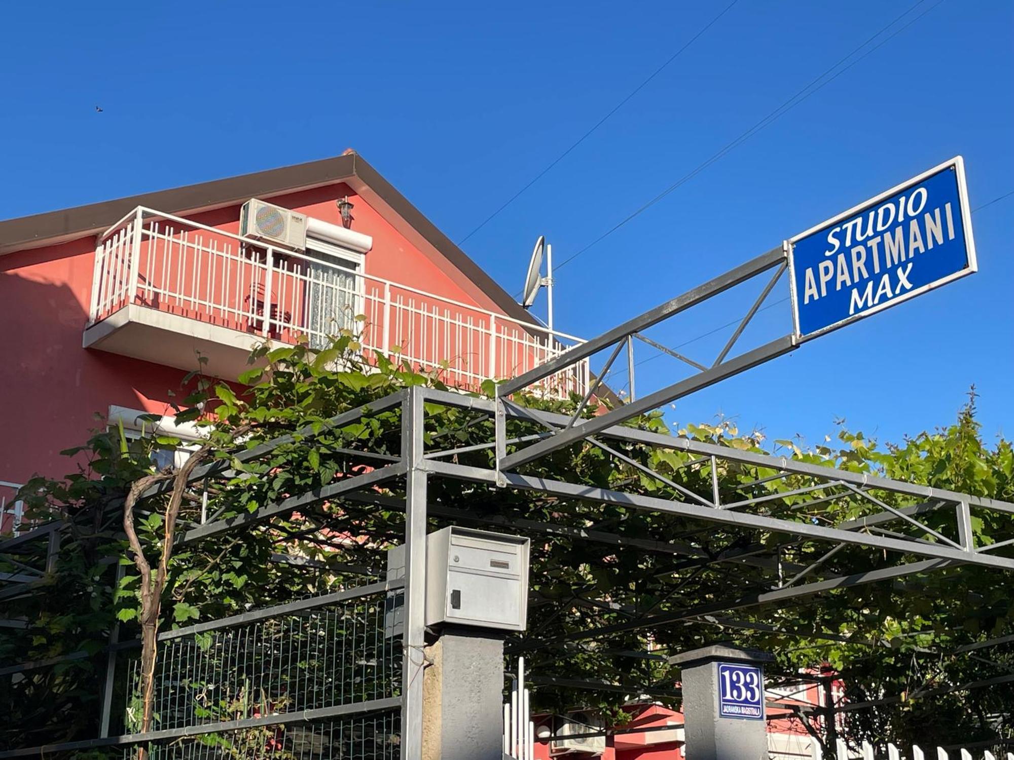 Studio Max Bijela Ngoại thất bức ảnh