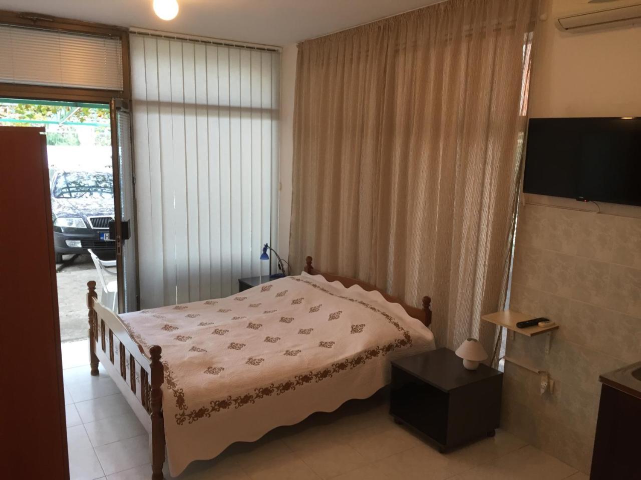 Studio Max Bijela Ngoại thất bức ảnh