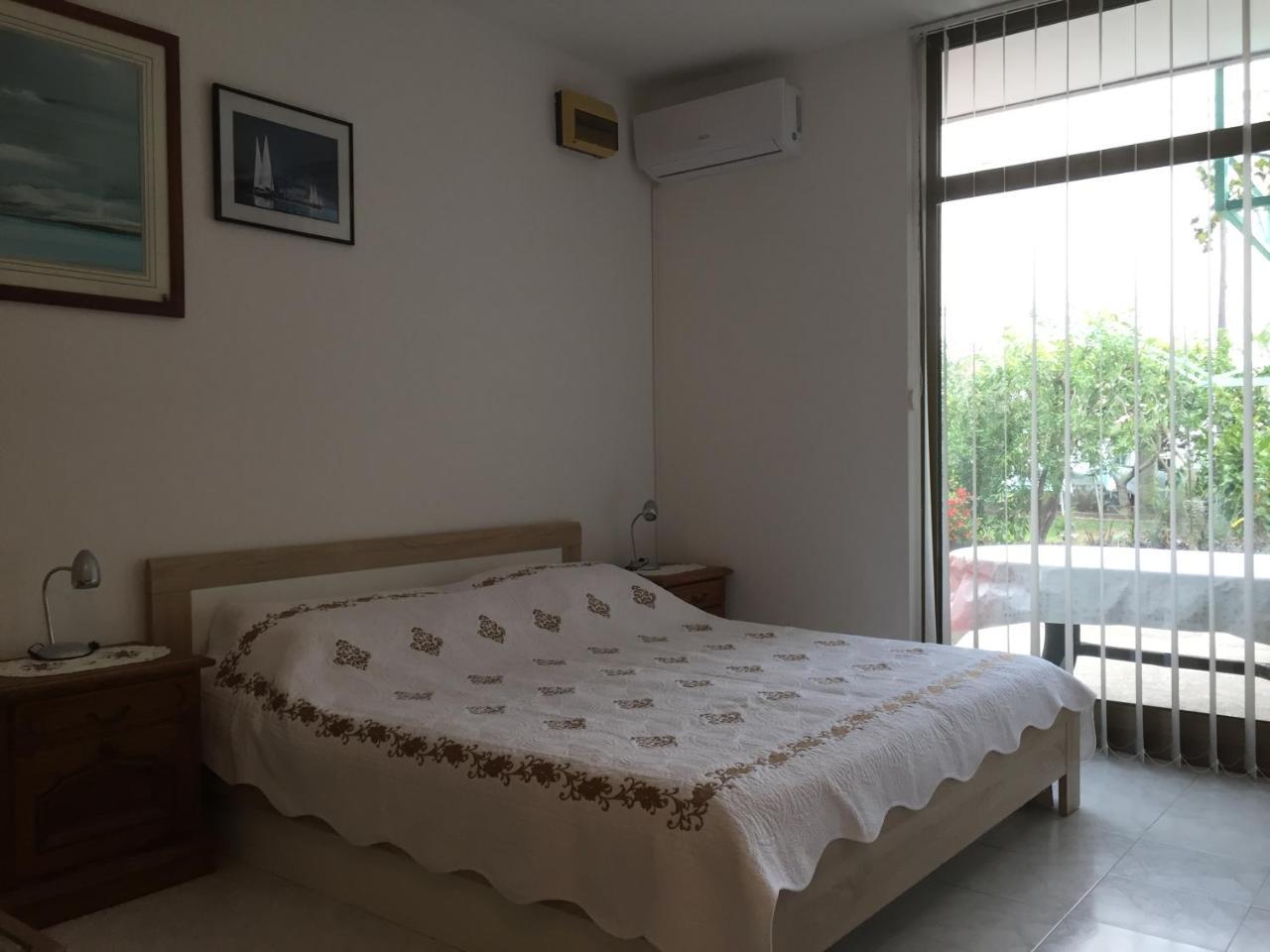 Studio Max Bijela Ngoại thất bức ảnh